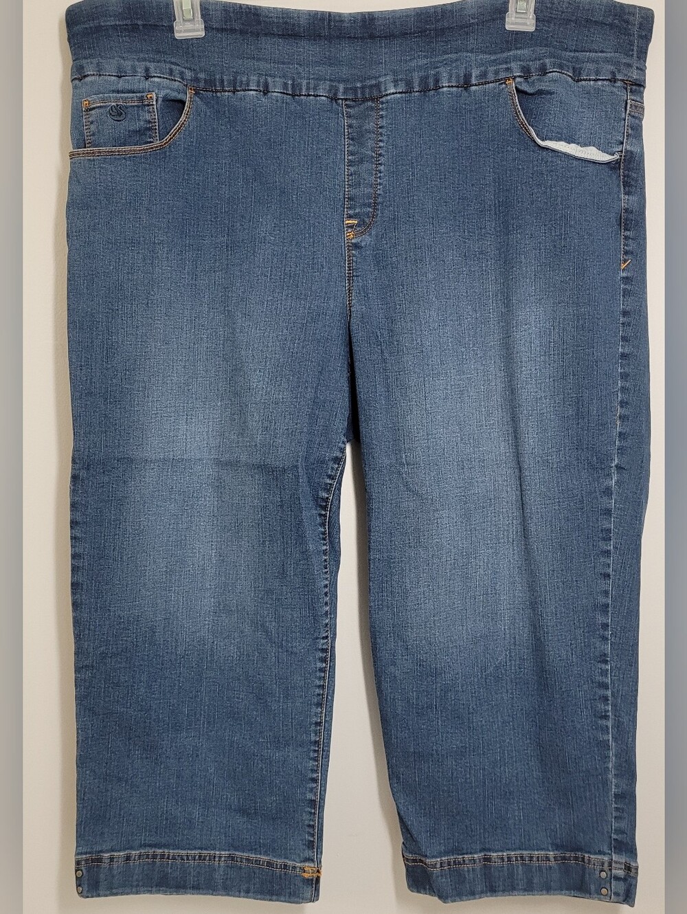 Gloria Vanderbilt Blue Denim Pull-on Capris 22W